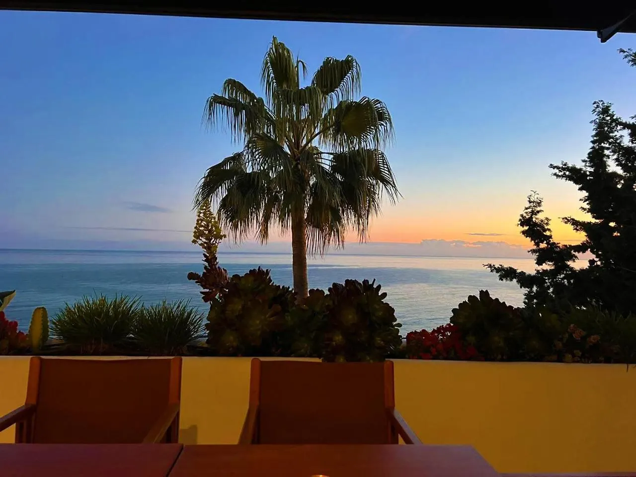 Villa R7- Luxury With Ocean Views 베날마데나코스타
