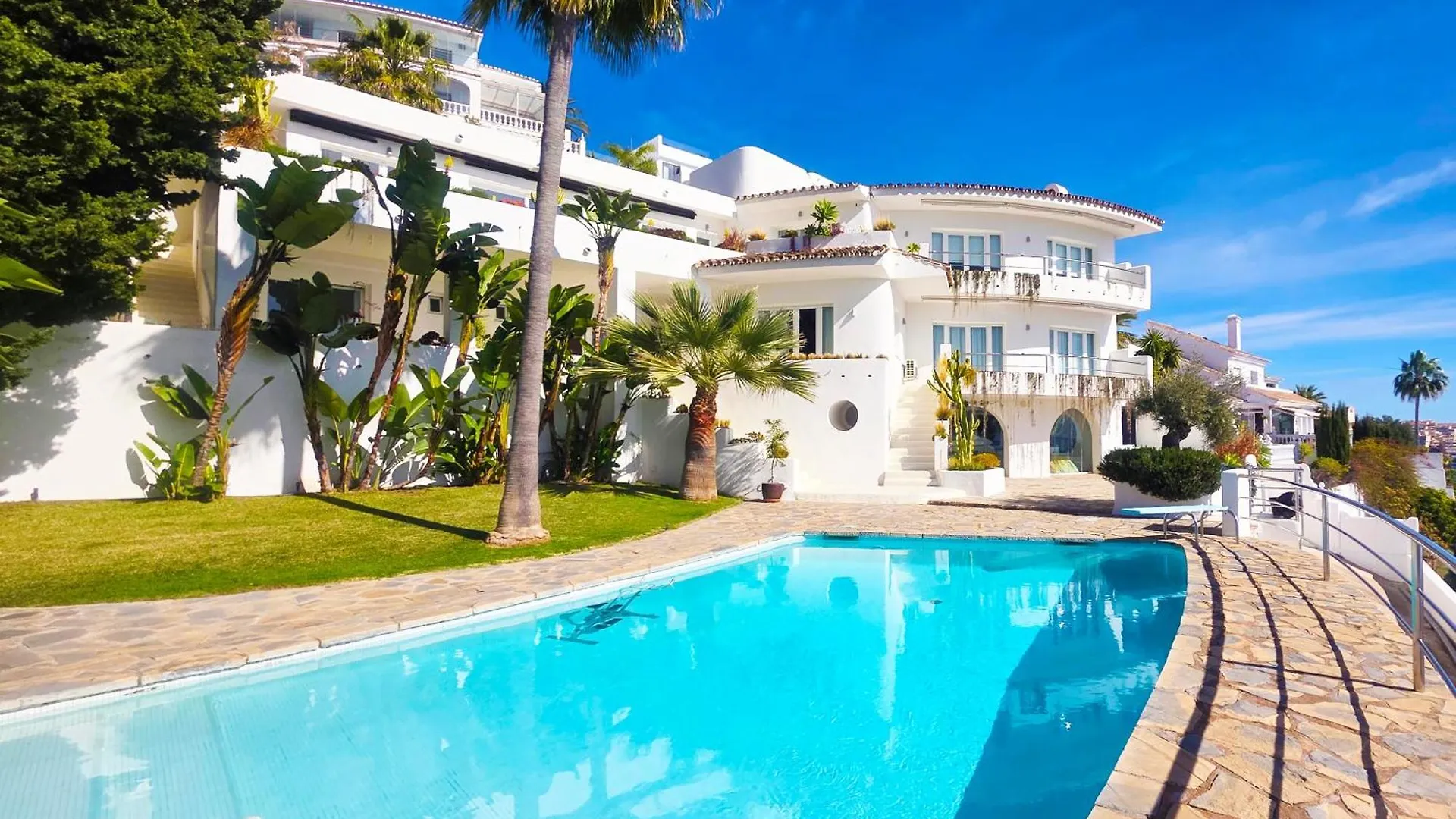Villa R7- Luxury With Ocean Views 베날마데나코스타 0*,  스페인