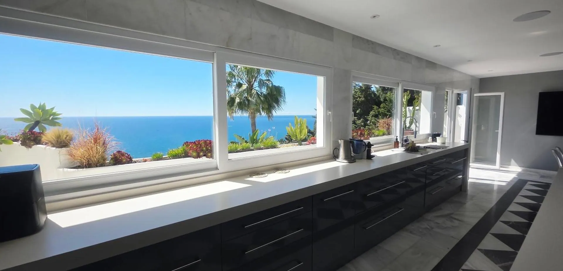Villa R7- Luxury With Ocean Views 베날마데나코스타